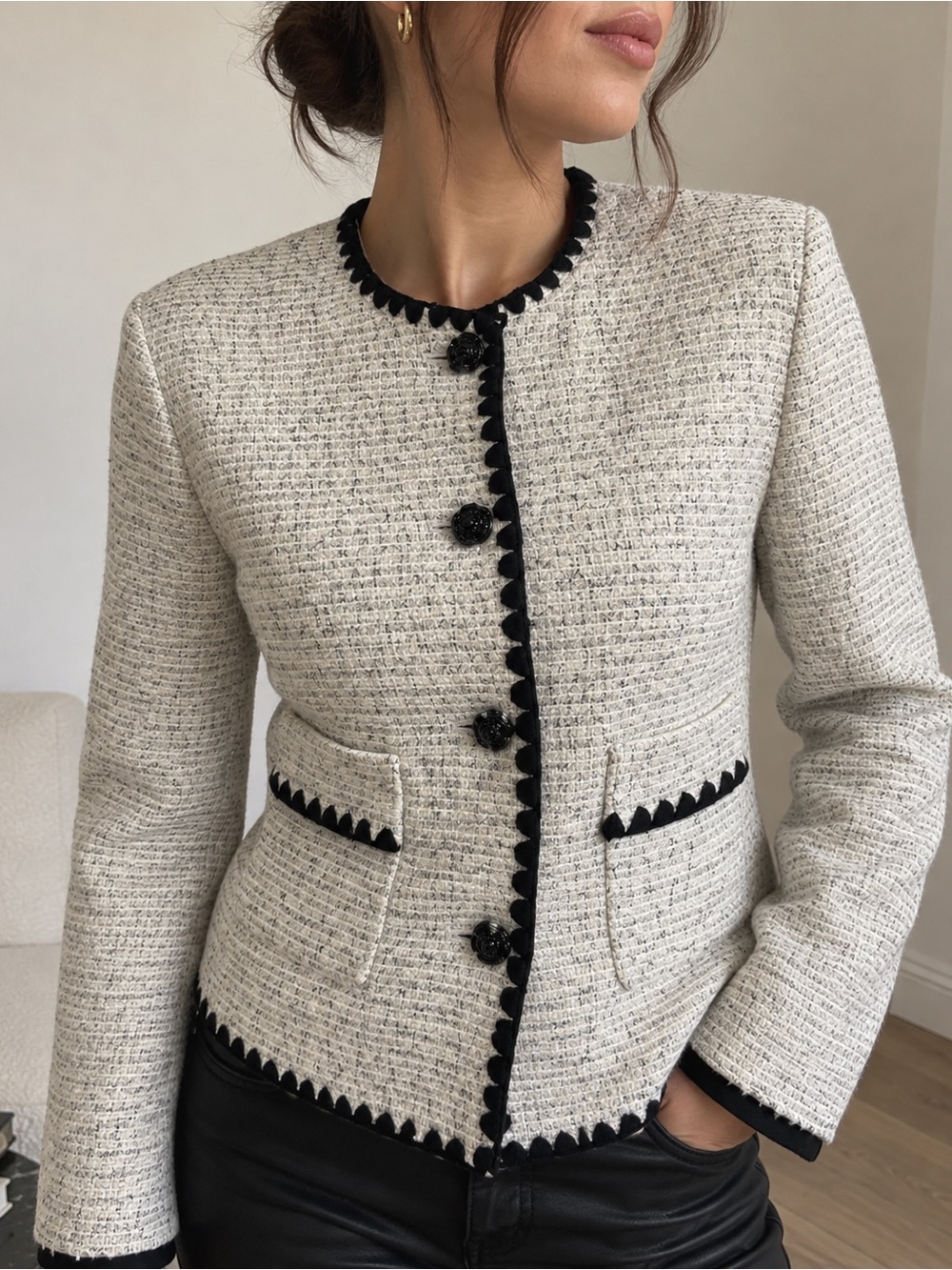 COMMENSE Tweed Lady Jacket Small Black Contrast Trim Bouclé Rose Buttons